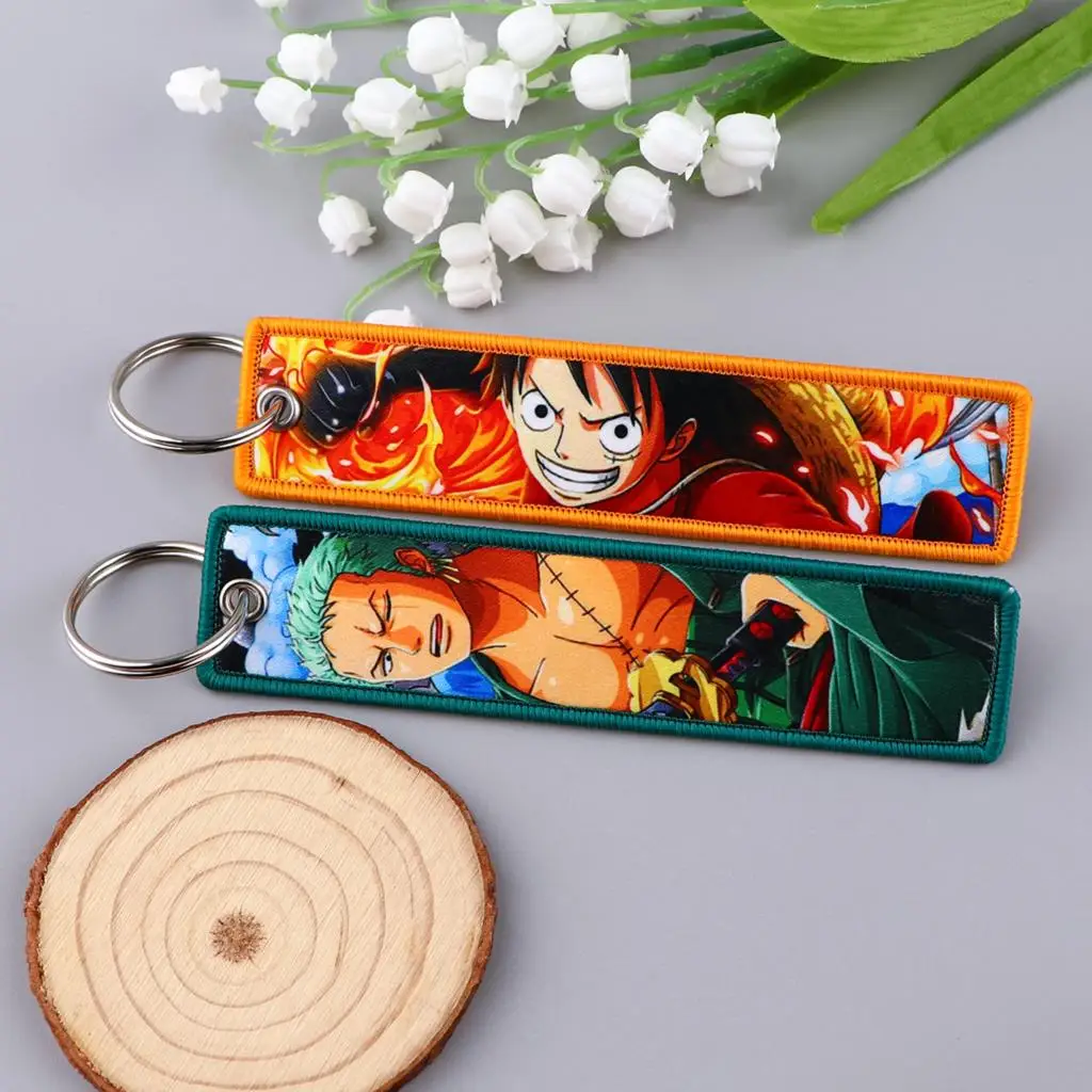 Elhűl Férfi Hímzés kulcs fobs keychains számára Nők Anime kulcs Cafatos gyapjúfürt Kulcskarika accessor Hátiszák Medál toys Adomány