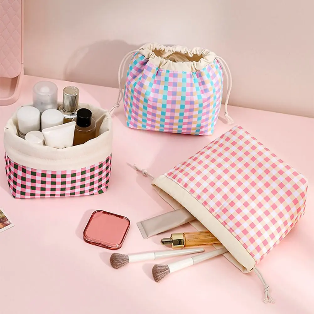 Plaid Pattern Drawstring Cosmetic Organizer Large Capacity Waterproof Plaid Drawstring Makeup Bag Lightweight Drawstring Closure