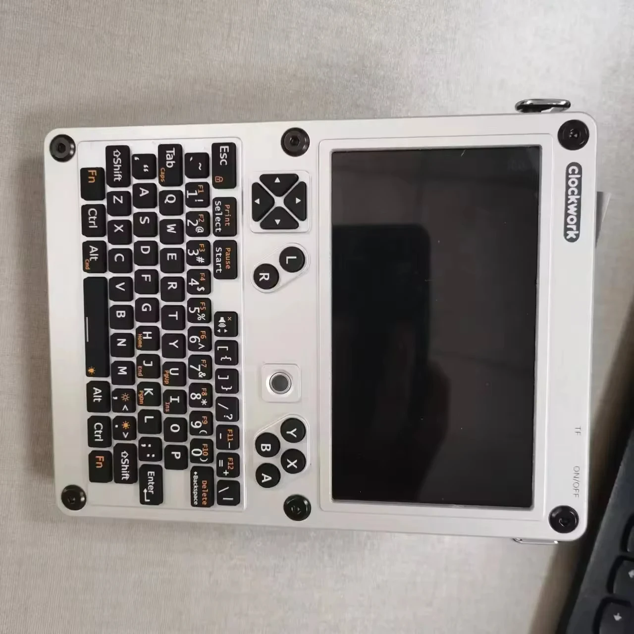 مجموعة وحدة التحكم uConsole ClockworkPi V3.14 وحدة التحكم الخيالية لمطور ألعاب Indie ومبرمجيات غرفة النوم Raspberry Pi CM4 Lite