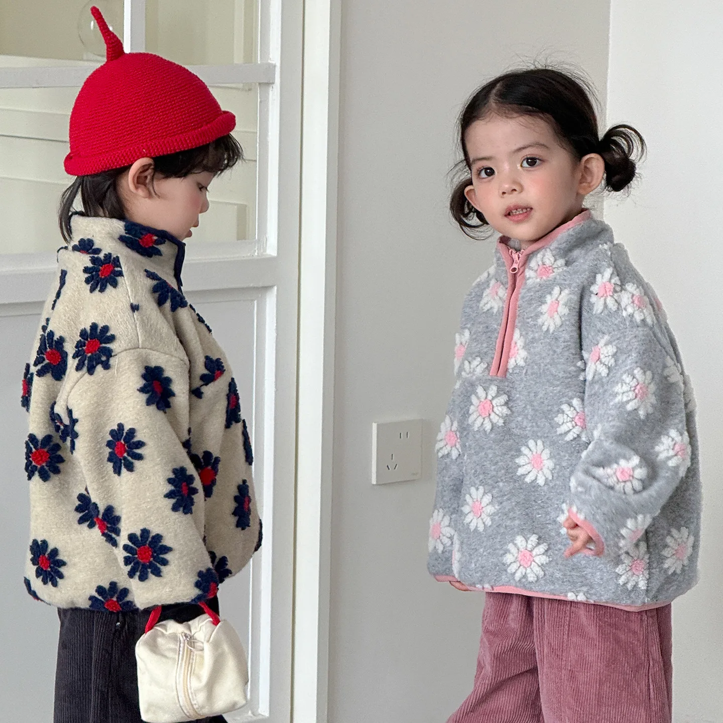 2026 Winter New Children Long Sleeve Warm Coat Girls Loose Flower Sweatshirt Plus Velvet Thick Boys Fleece Tops Kids Clothes