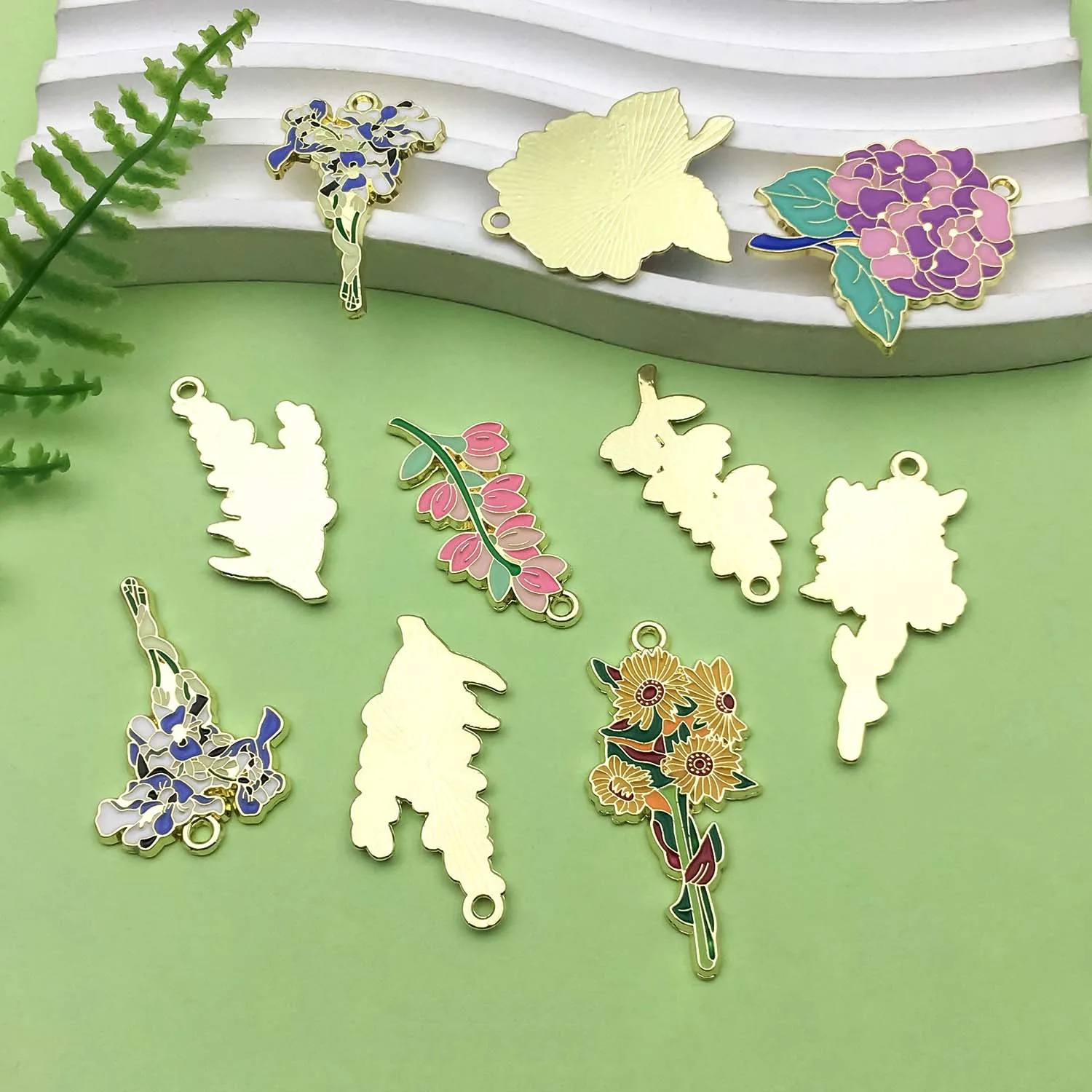 10pcs Colorful Enamel Plant Flower Charms Alloy Sunflower Iris Lily Flower Design Pendants for DIY Jewelry Making Accessories