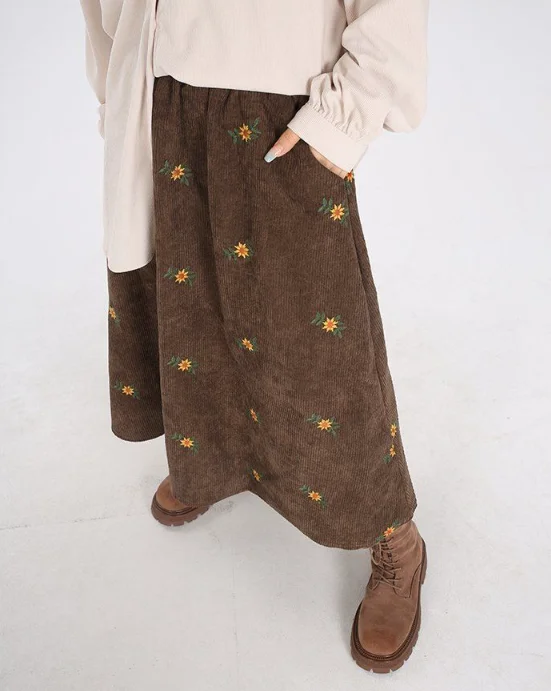 Elegant Embroidered Floral Forest Style First Love Knee Length Long Skirt 2025 Autumn Winter Spring New Fashion Casual