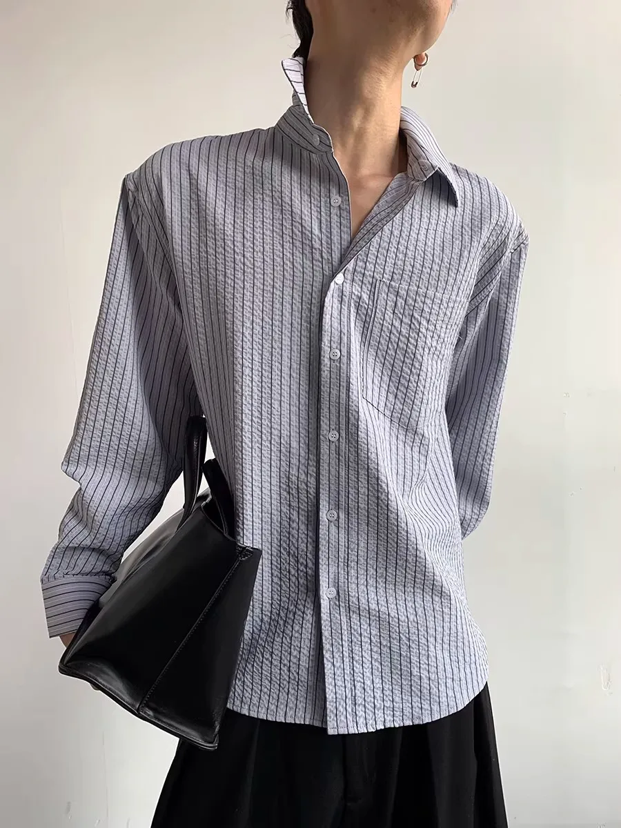 

Casual Striped Long Sve irt Men Women Spring Autumn New Lazy Sle Pleated High Design Sense irt Jaet Korean Version