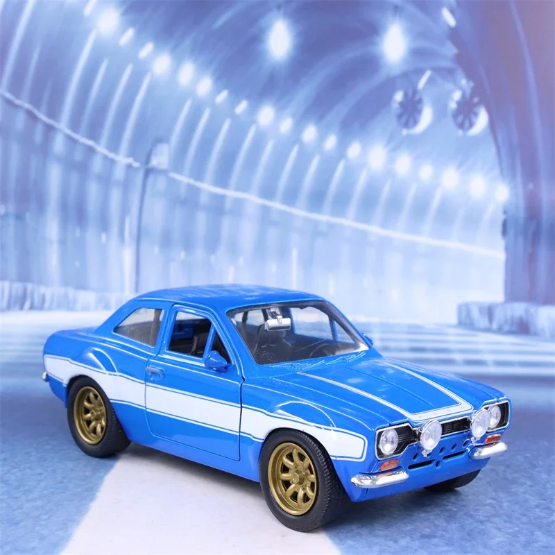 1:24	Brian’s 1970 Ford Escort High Simulation Diecast Car Metal Alloy Model Car Children\'s toys collection gifts J17