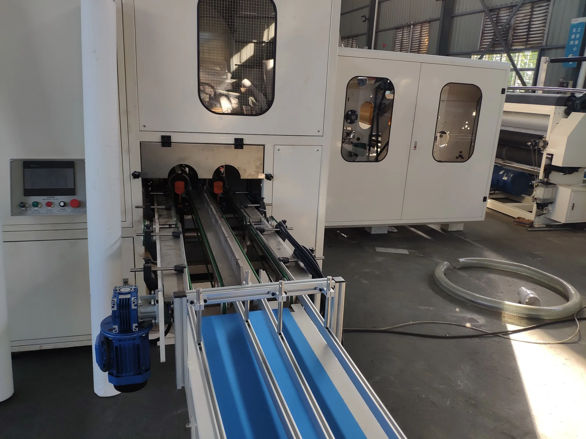 High Speed Automatic Small Toilet Paper Tissue Making Machine Production Line