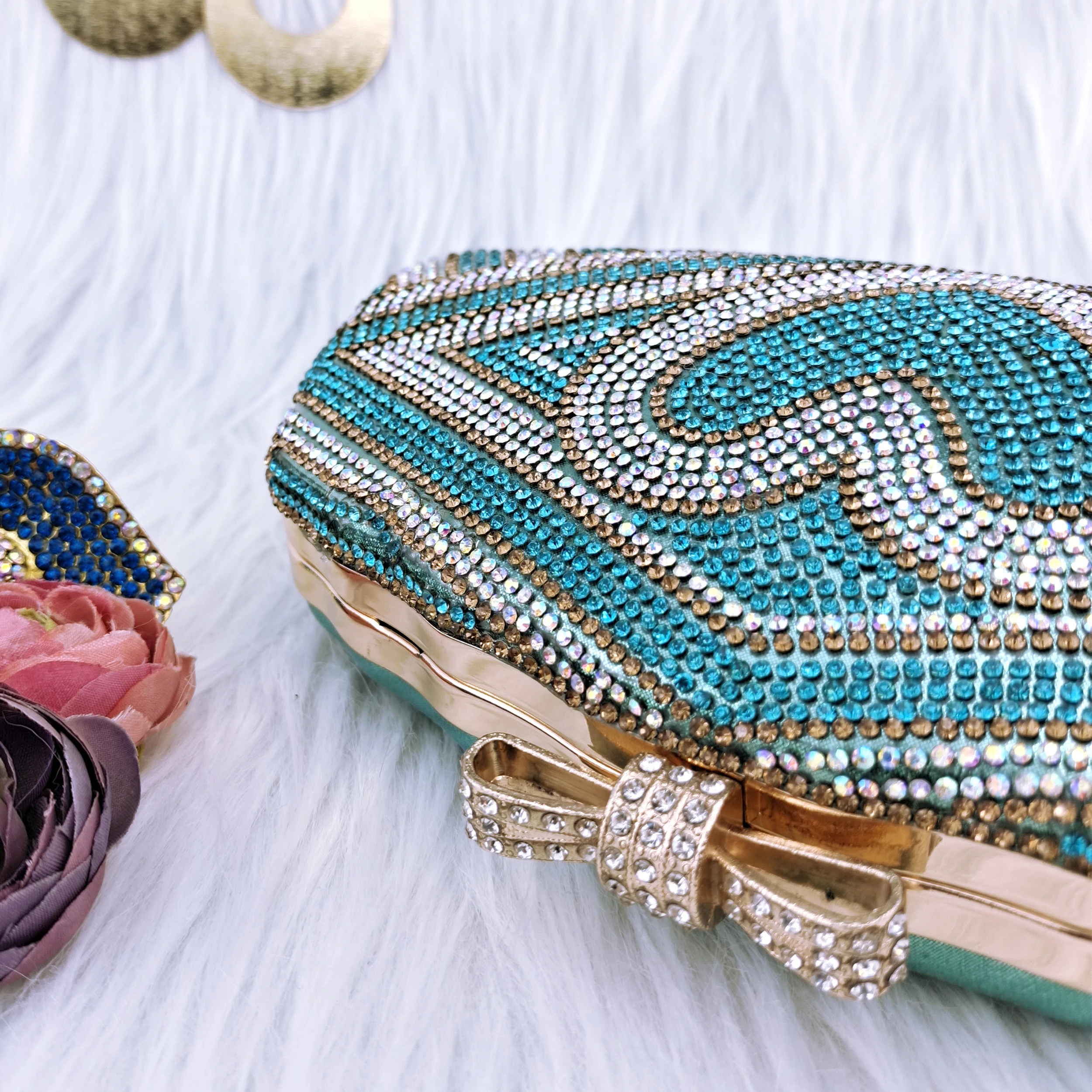 Fashion Small Bag Full Of Diamonds On The Front Ladies Clutch Bag Fashion Long Chain Shoulder Bag Three-Dimensional Bag