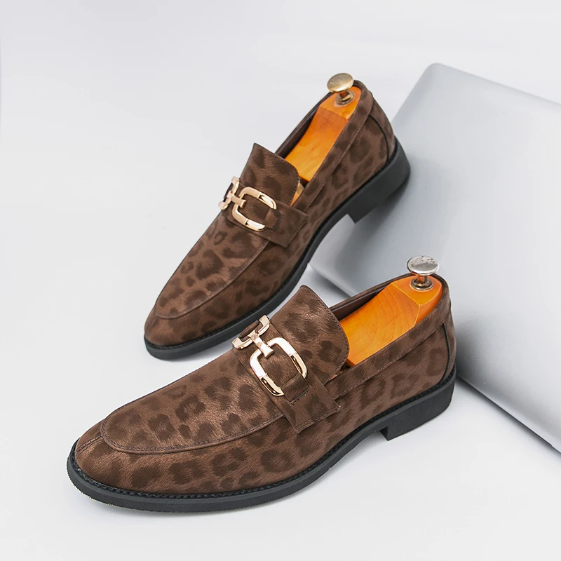 

British Style Mens Suede Leather Loafers Leopard Print Dress Shoes Men Metal Decorated Slip On Comfortable Moccasins Shoes Man
