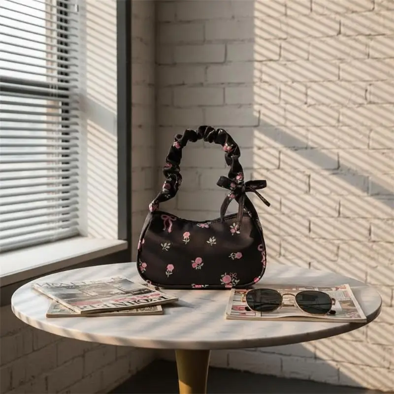 Floral Print Underarm Shoulder Bag Anti Scratch Retro Lightweight Small Casual Purse for Daily Work Commute