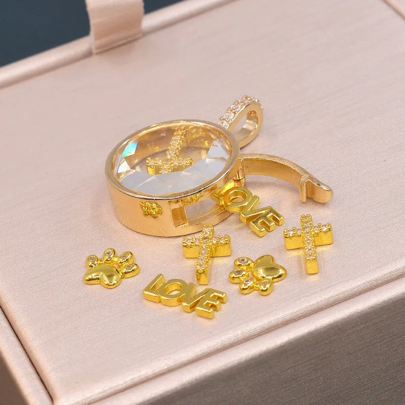 صندوق شفاف قلادة ساحرة قلادة متمحور DIY تصميم مجوف 18K سلسلة مطلية بالذهب شخصية مدلاة هدية مجوهرات جارديان