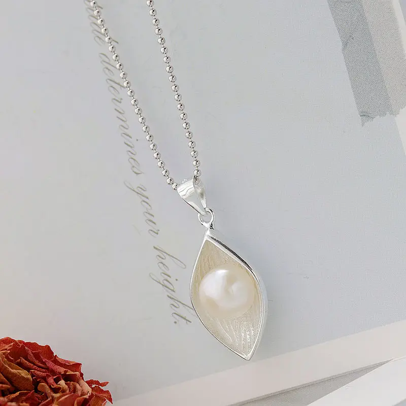 

Аутентичный маленький кулон из стерлингового серебра 925 пробы, инкрустированный натуральным пресноводным жемчугом, женские подвески, минималистичный натуральный стиль, ювелирные изделия, подарок