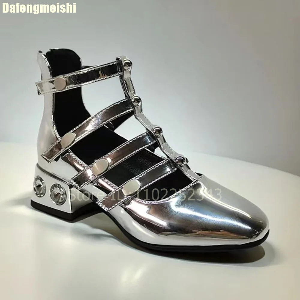 Botas de verano con tacones gruesos y diamantes de imitación, zapatos Mary Jane con remaches de piedras preciosas, sandalias de pasarela huecas con punta redonda de charol