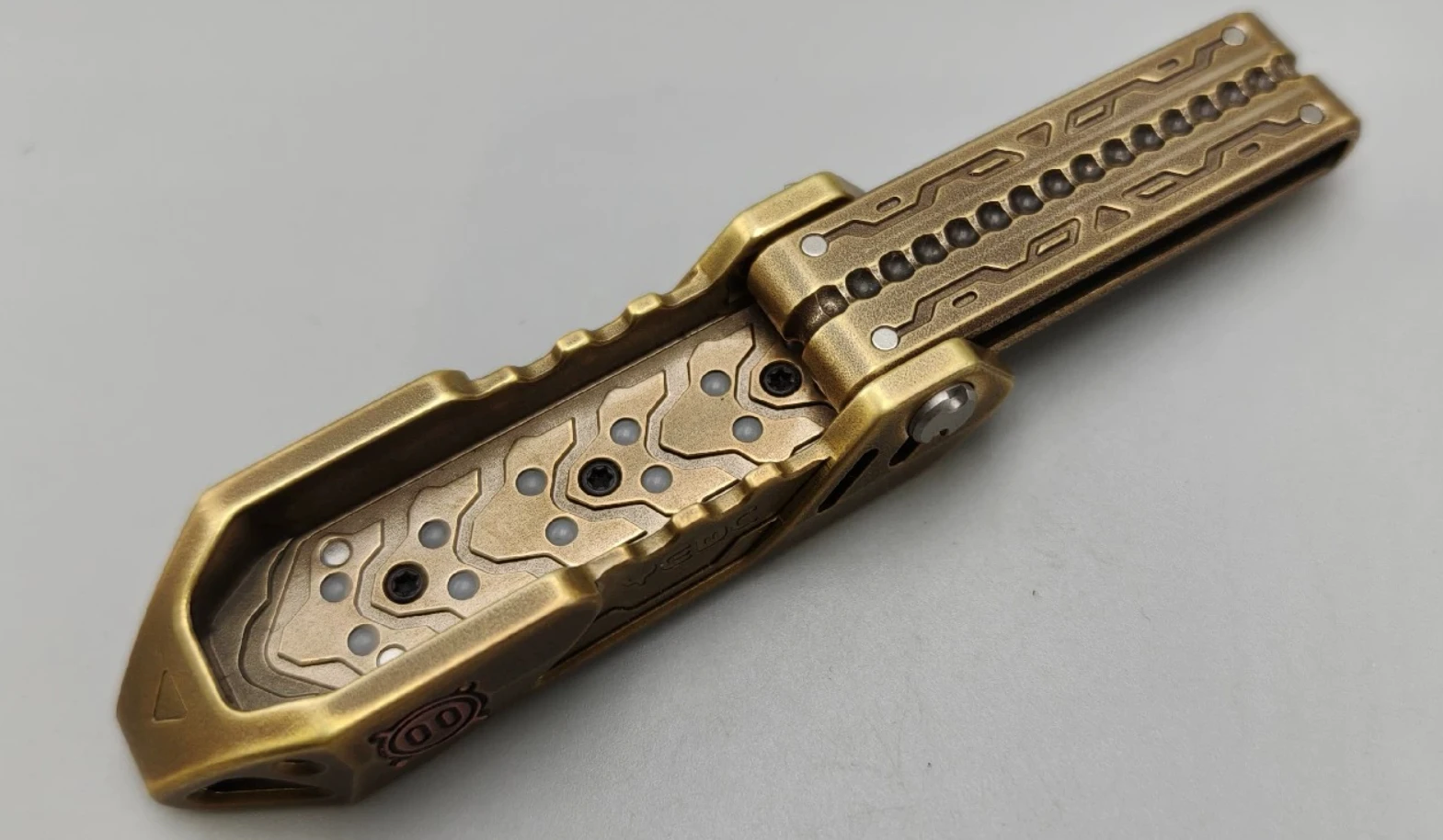 Used EDC Yedc razor brass fidget slider Decompression toys