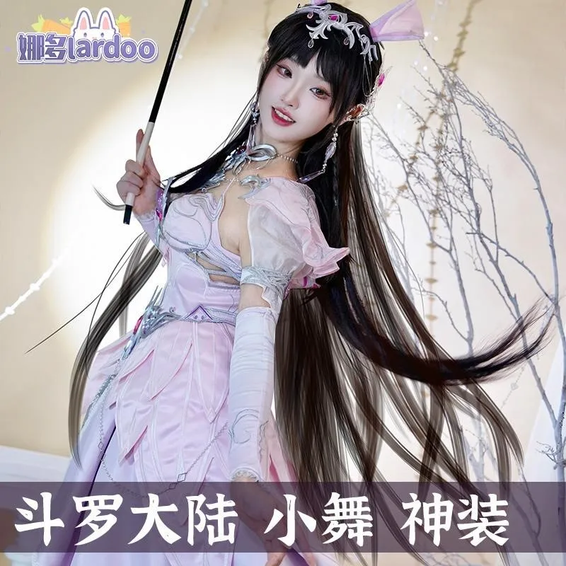 O mesmo traje antigo do cosplay