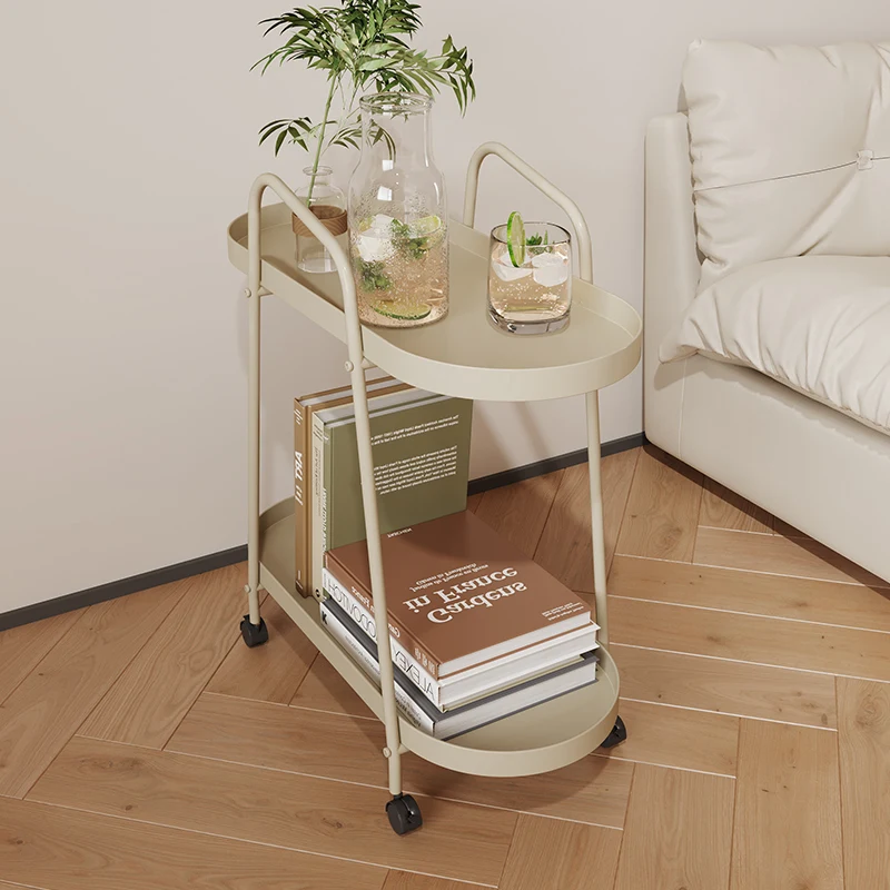 يمكن تحريك حامل الزهور بعجلات، وتخزينها بجوار الأريكة في غرفة المعيشة الداخلية #3