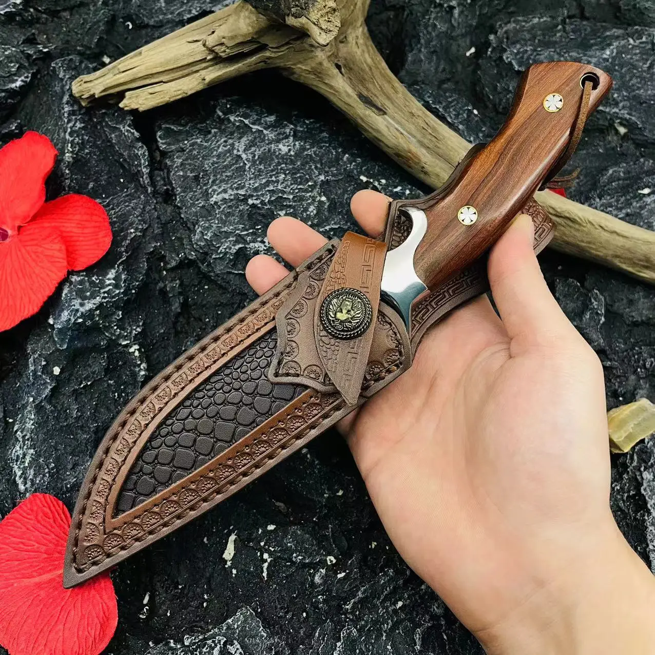 High Quality Leather Sheath Belt Knife Sheath with Waist Belt Buckle Pocket Tool Knife Protective Cover (Knife Not Included)