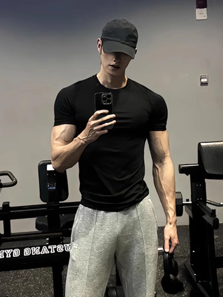 

Black Training T-Shirt Men's Short Sleeve Fitness Sportswear Muscle Definition Slim Fit Shoulder Running Half Sleeve Cuff