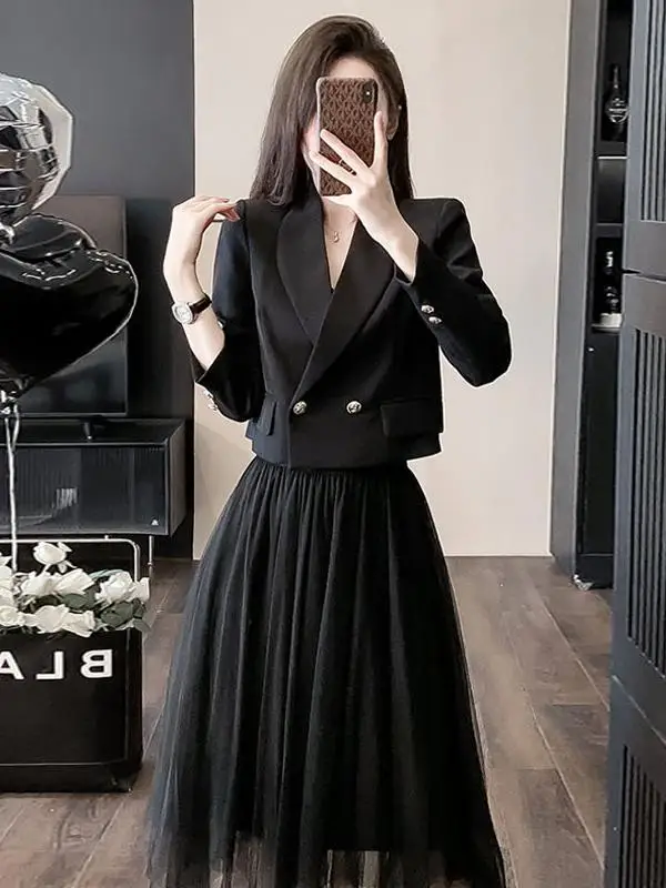 

Elegant Short Suit Jacket for Women Casual Black Slim Fit Spring Fashion High Quality Polyester Fiber V-Neck Long Sleeve