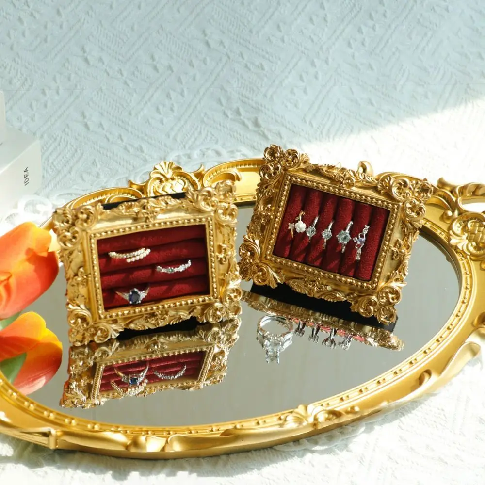 Vintage Gold Ring Display Stand Baroque Design Velvet Organizer Suede Earring Tray Ring Holder Exquisite Jewelry Display Rack