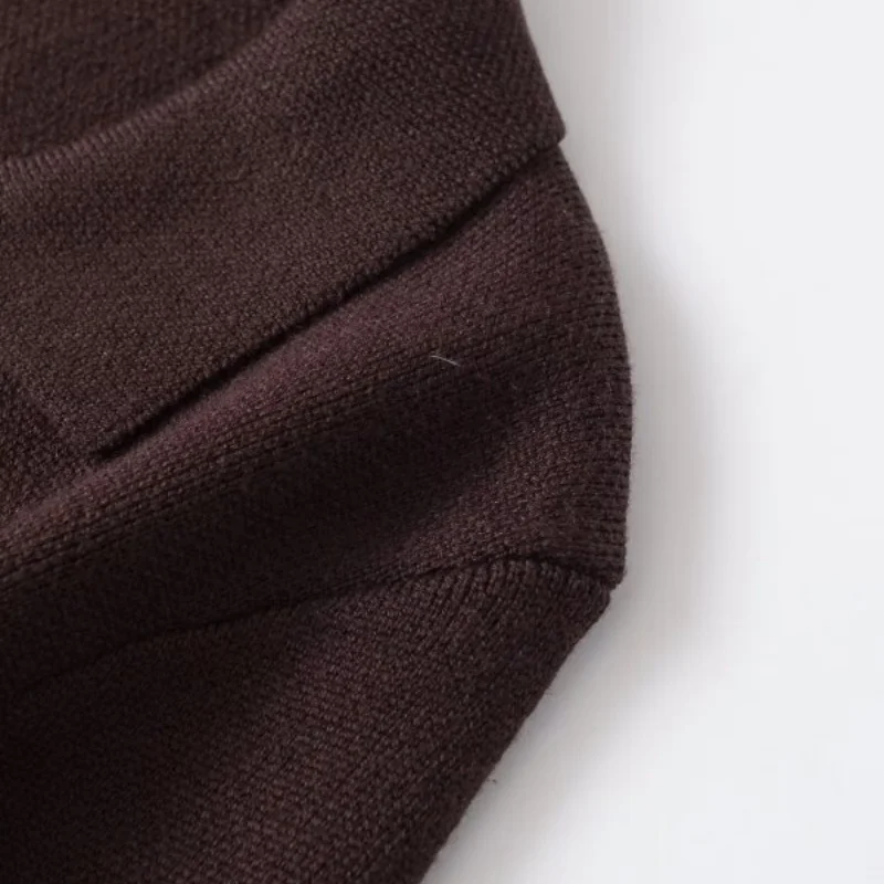 Damski kardigan z dzianiny, ozdobiony guzikami i klejnotami, jesienno-zimowa moda, swobodna odzież wierzchnia