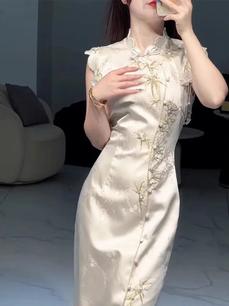 

Платье для помолвки, легкая роскошь и ниша, свадебный банкет, тост, новый Cheongsam в китайском стиле для тяжелой вышивки