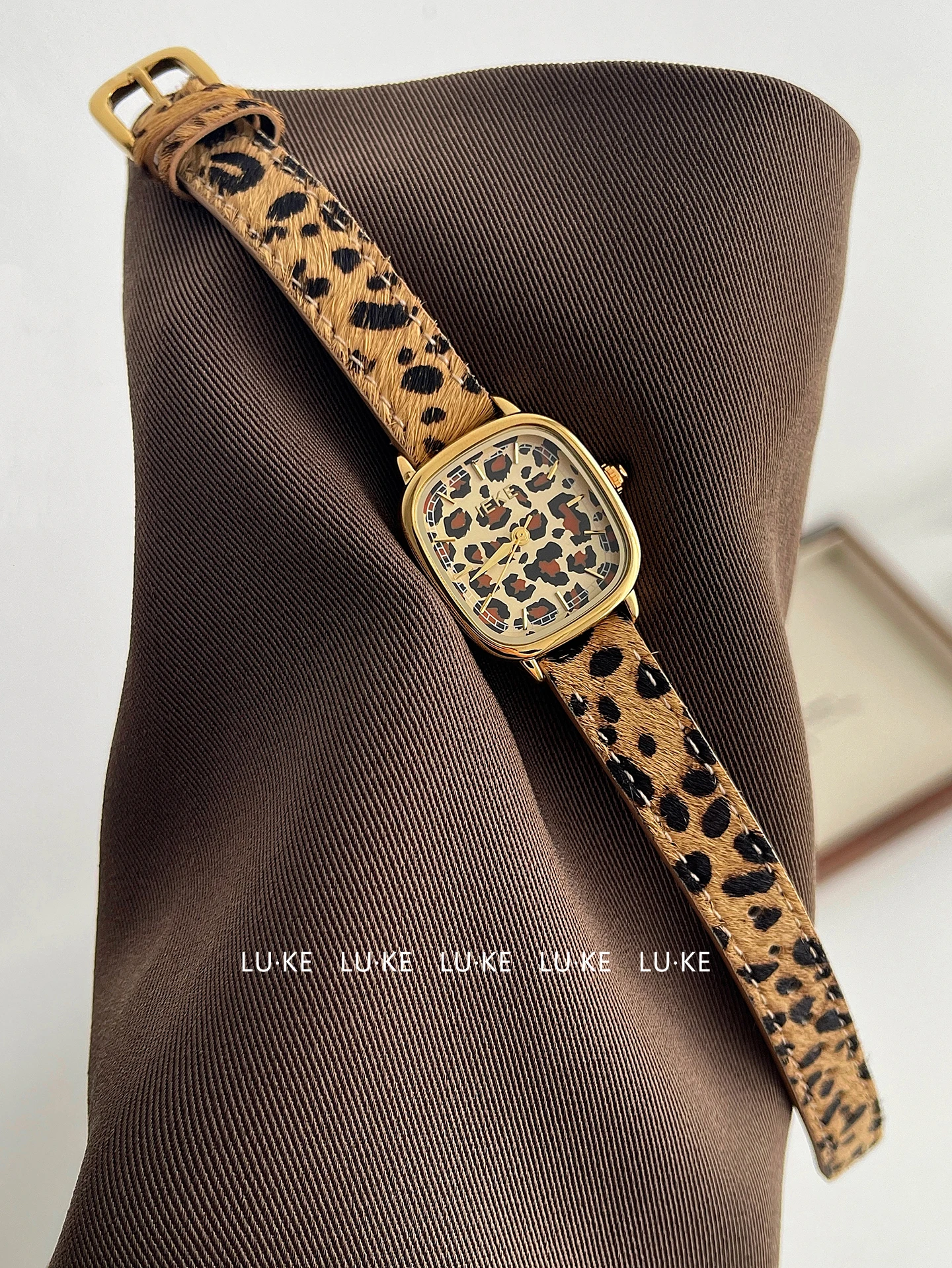 تصميم نسائي عصري وعصري بحزام جلدي جديد، ساعة كوارتز راقية وأنيقة للنساء، ساعة يد نسائية رشيقة #2