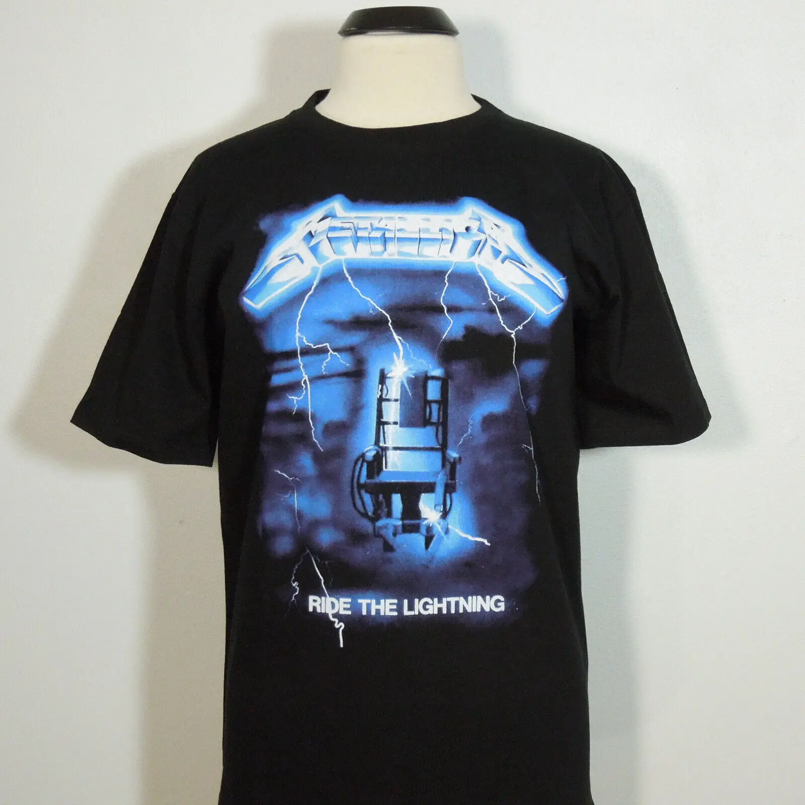 Me tal_lica Ride The Lightning T Shirt Vintage For Funny Black long or short sleeves