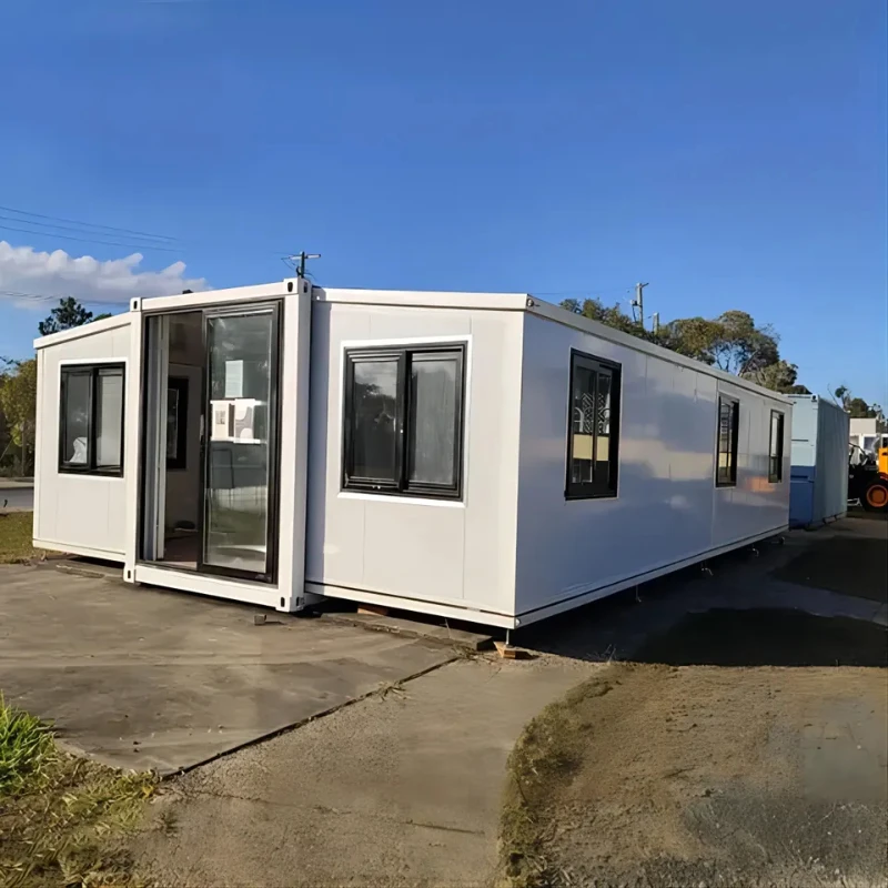 Prefabricated Tiny Container Home 40x20ft, Mobile Expandable Plastic Prefab House for Hotel Booth Office Guard House Shop