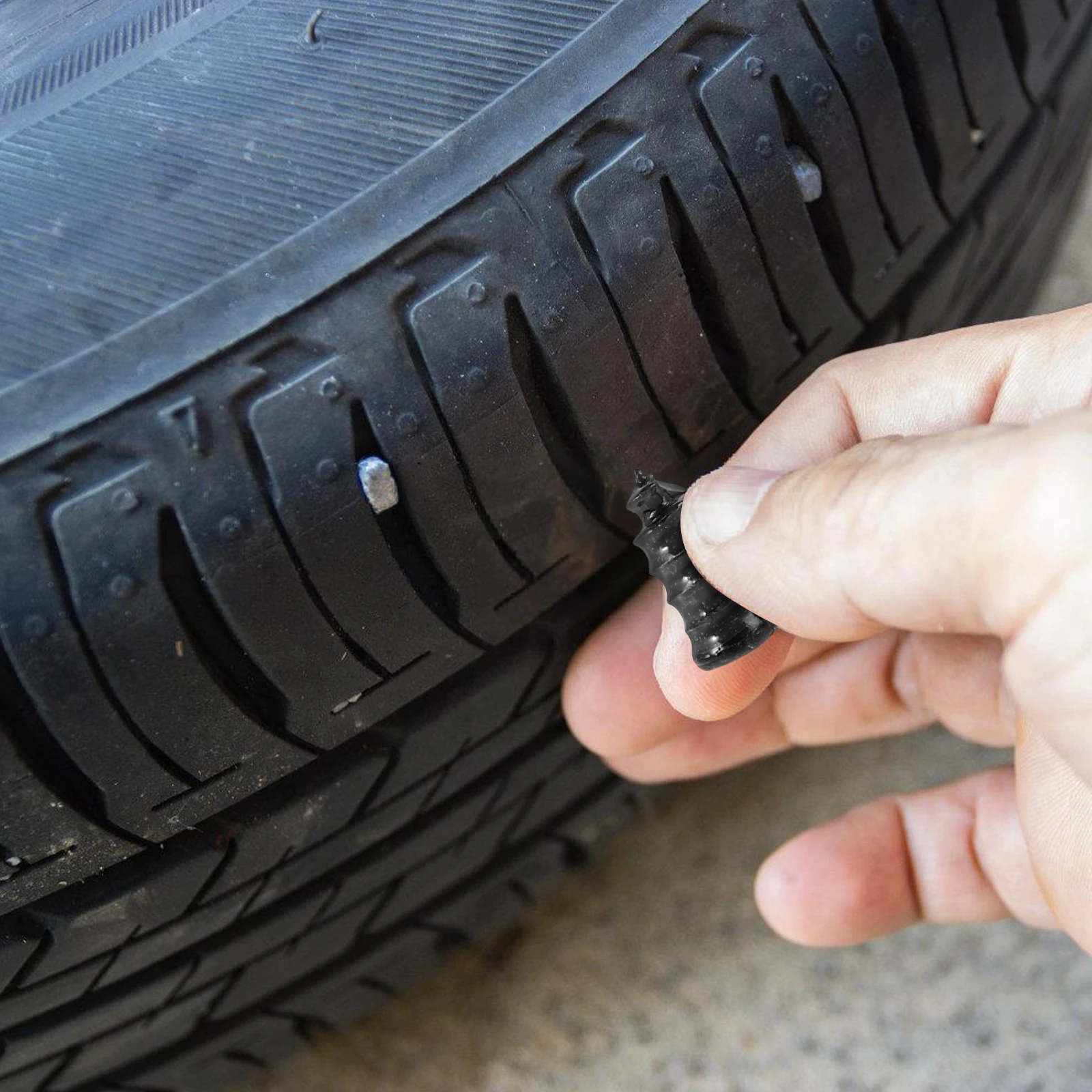 

1Set Tire Plug Kit Durable Rubber Nail Tire Repairing Screw for Car Motorcycle Electric Vehicle Quick Puncture Fix Tool
