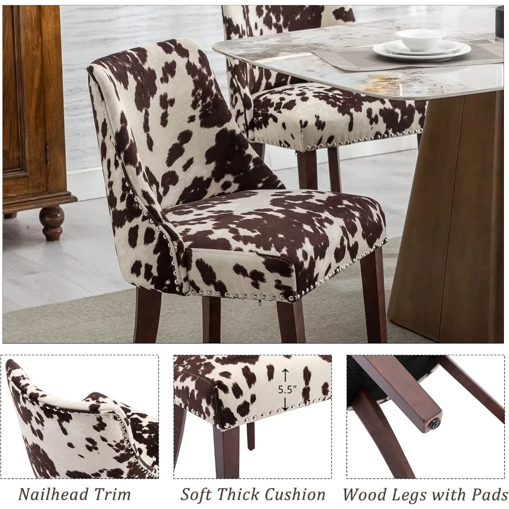 زوج من الكراسي المنجدة المخملية الحديثة في منتصف القرن مع زخرفة رأس الأظافر ووسائد من الكتان على أرجل خشبية #3