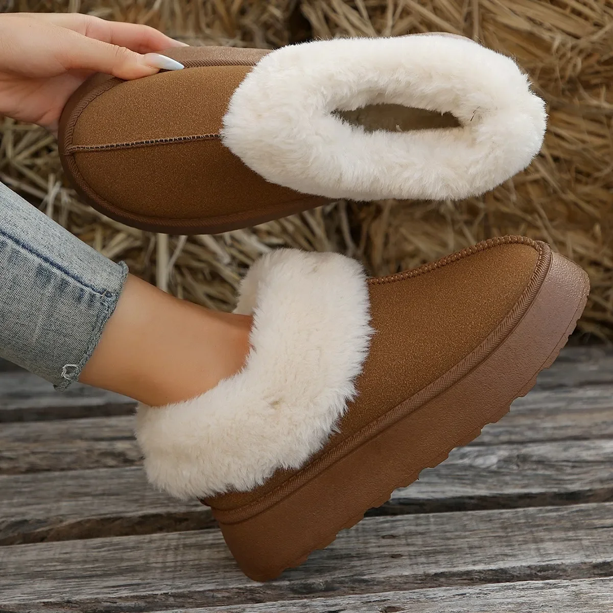 

New Women's Thick Sole Sheepskin Wool Anti Slip Snow Boots Fashion Women's Mini Warm Thickened Women's Boots 2024
