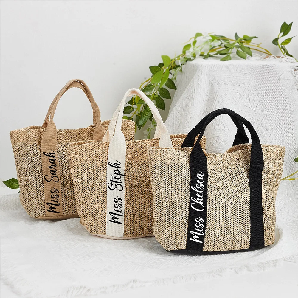 Personalized Burlap Mini Tote Bags Wedding Bridal Party Bridesmaid Gift Burlap Straw Beach Bag Girls Trip Favors Mrs Jute Bag