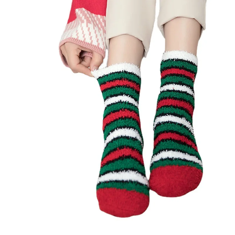 Random 4 pairs    couple sockscoral velvet socks  winter mid length socks  home thickened Christmas socks  floor