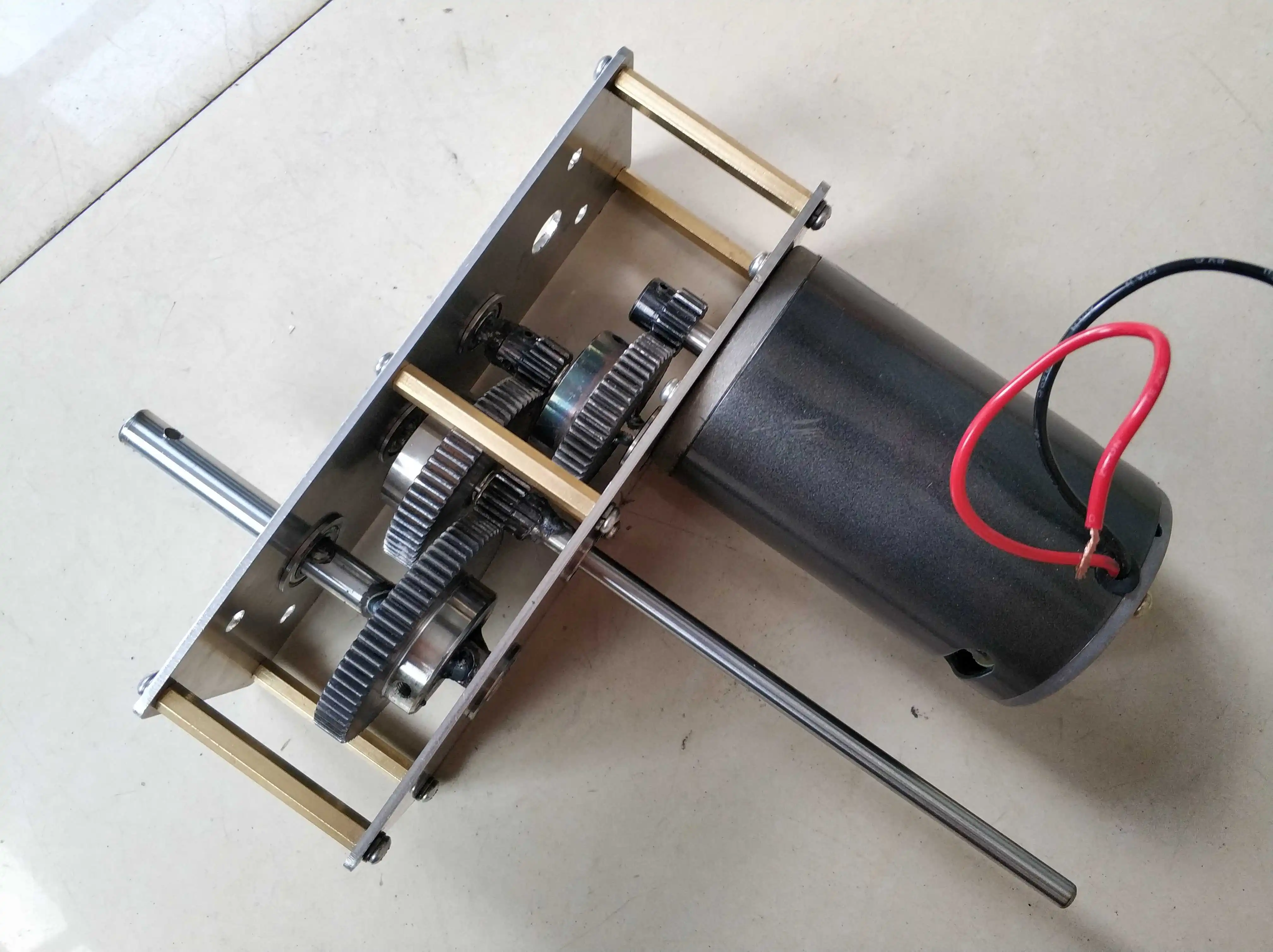 

550W Hand Crank DC Generator with Speed Increasing Gearbox - 220V AC High Power Output, Retrofit Kit, Heavy Duty & Customizable