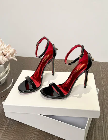 

Lacquer leather one-piece high-heeled shoes, new summer round toe, exposed toe, slim heel, sexy golden scepter sandals