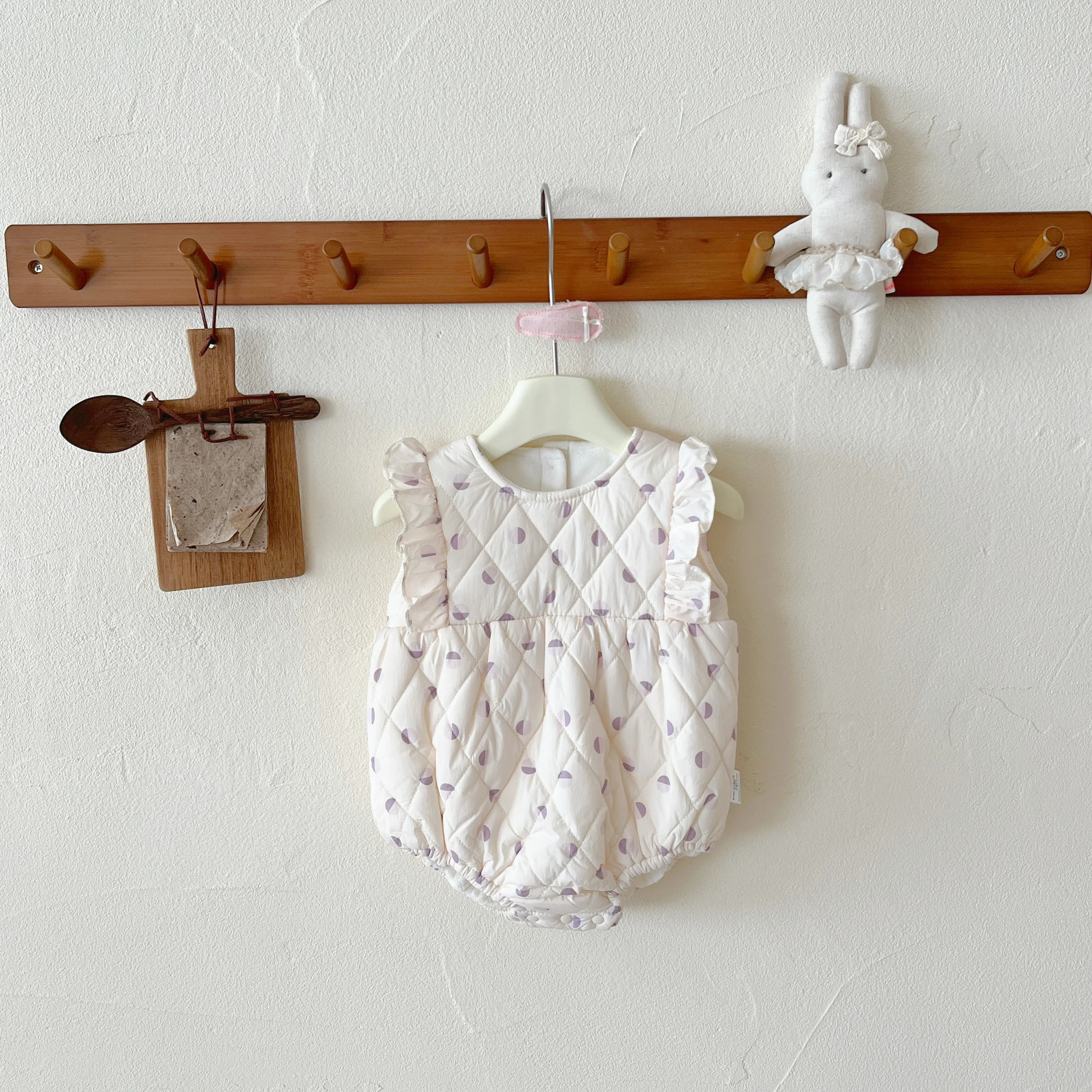 

New autumn baby clothing for 0-3 years old, round neck flying sleeves, baby girl thick vest jumpsuit