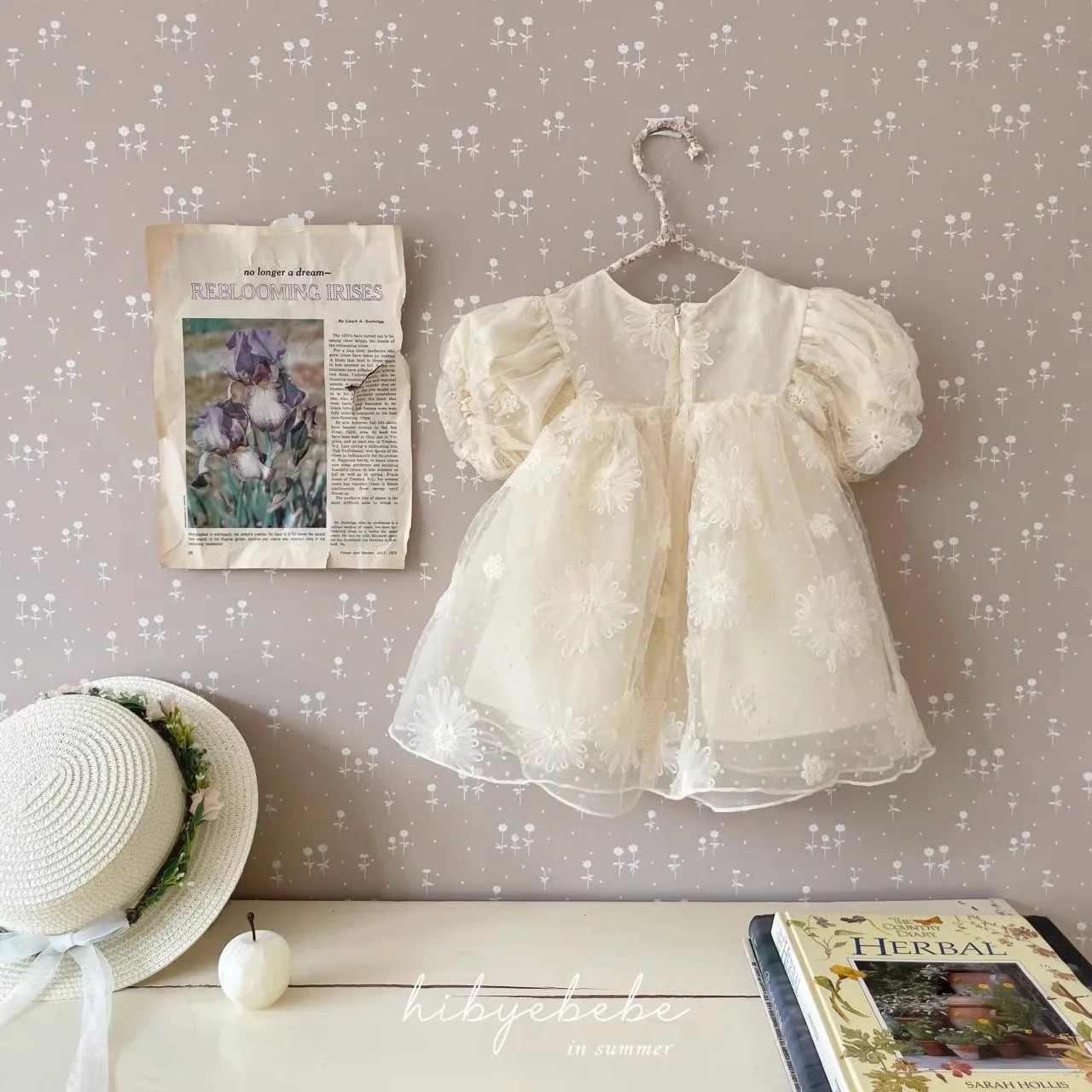 Girls' Summer Short-sleeved Lace Mesh Princess Skirt Korean Version Newborn Gauze Skirt 100 Days Old Dress Skirt