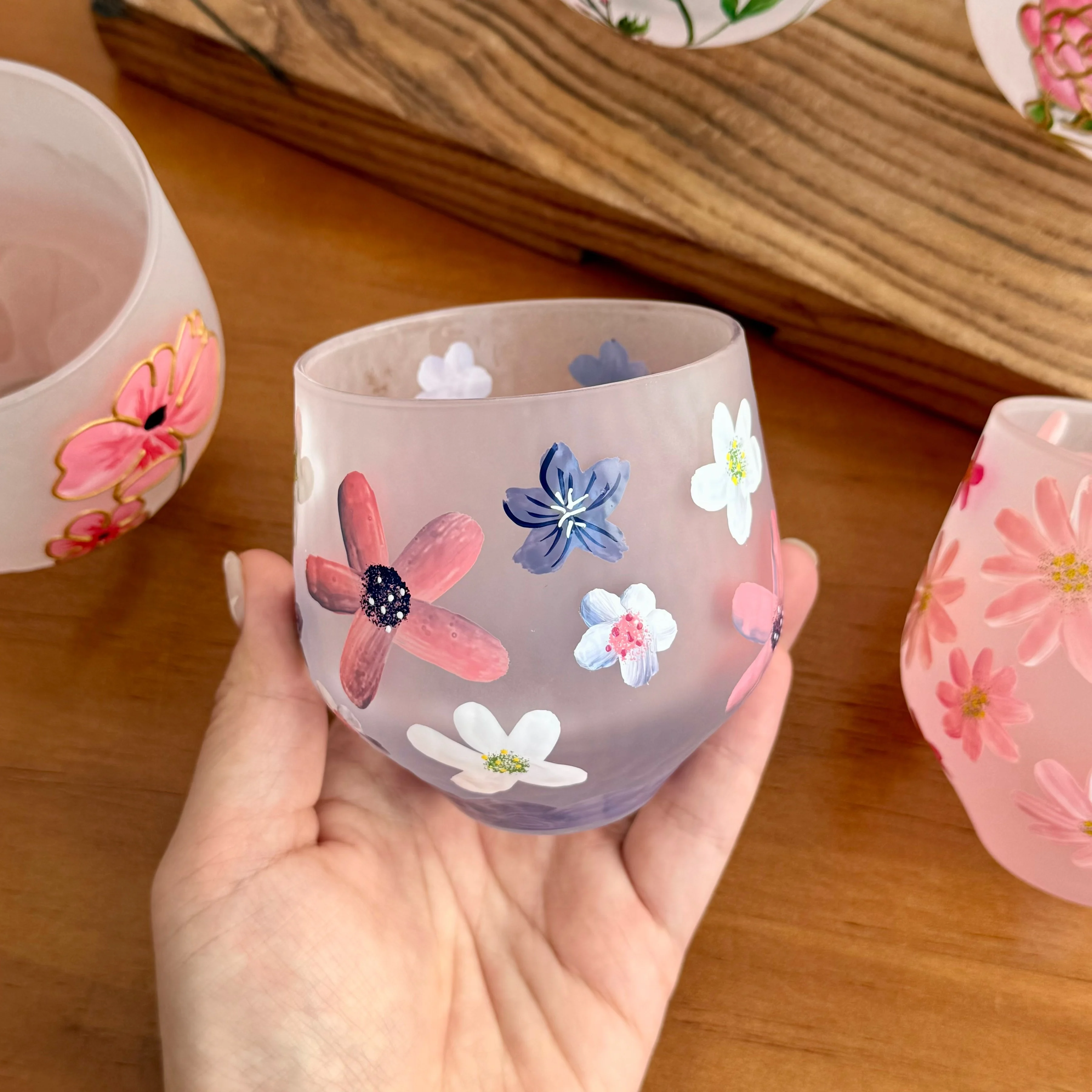 Small Tea Cup Hand Drawn Flower Glass Cup Exquisite Chinese Household High Temperature Resistant Tea Set Simple Generous Gift