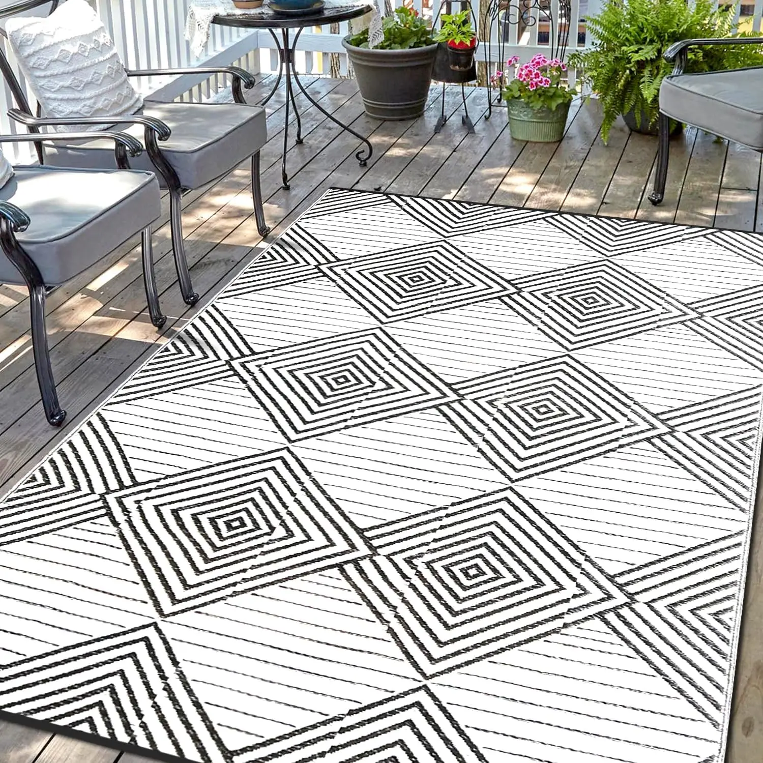 Waterproof Outdoor Rug 8x10ft, Foldable Reversible Plastic Straw Mat for Patio RV Deck Indoor Outdoor Carpet,Black&White