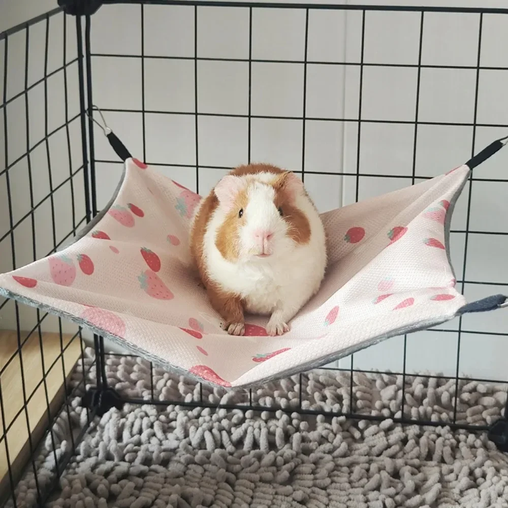 3 Größen Doppelseitige Meerschweinchen-Hängematte aus Eisseide Hautfreundliche Hamster-Hängematte mit 4 Haken zum Aufhängen Kleintierzubehör – Detail 16