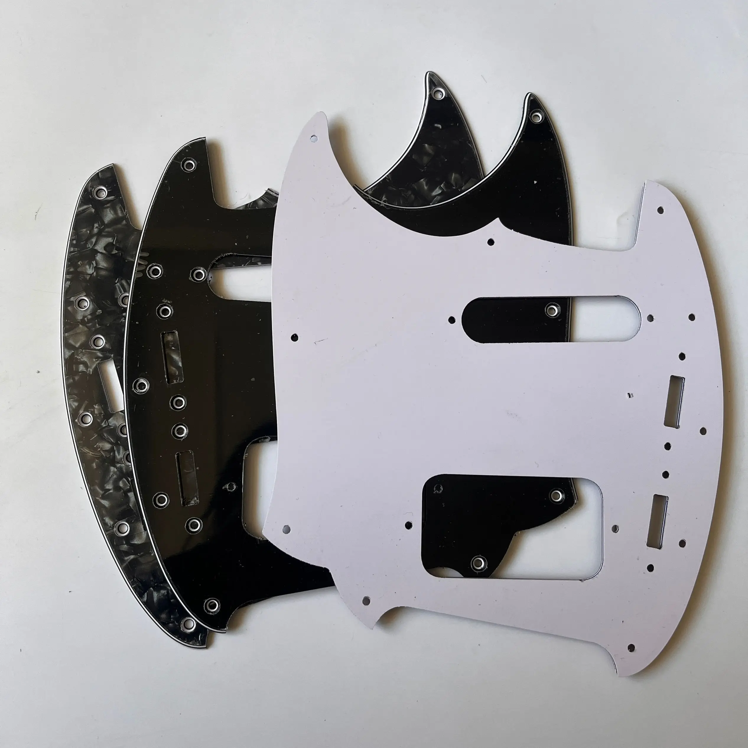 4 Ply Custom Guitar Pickguard For  Kurt Cobain Mustang Style Guitar Parts