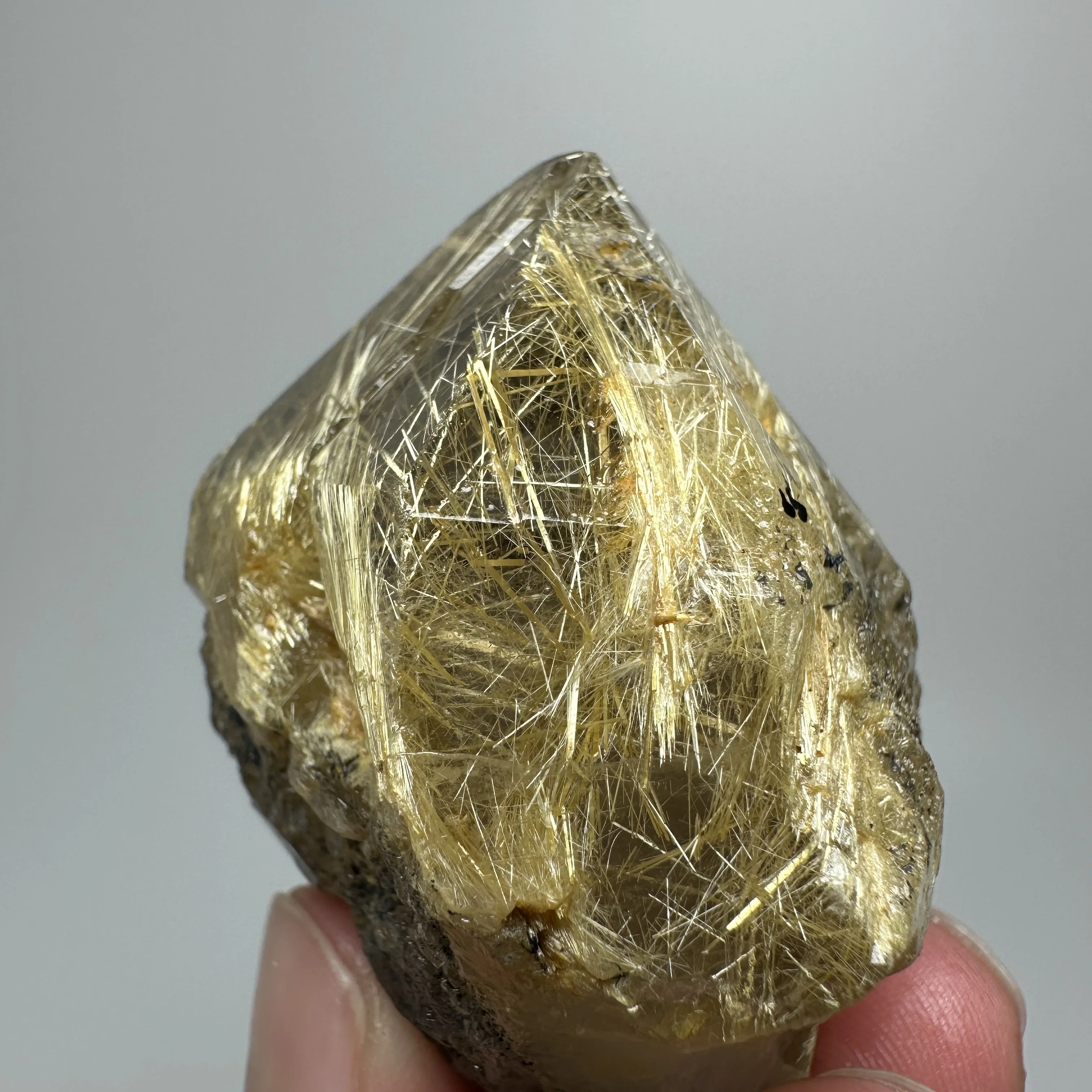 Natural Crystal Brazil Gold Rutilated Quartz Hair Crystal and Specular Hematite Symbiosis Mineral