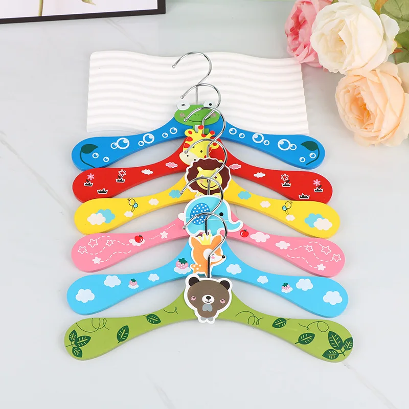 200pcs New Cute Cartoon Animals Wooden Kids Clothes Hanger Baby Children Hanger 6 Styles DHL Free shipping