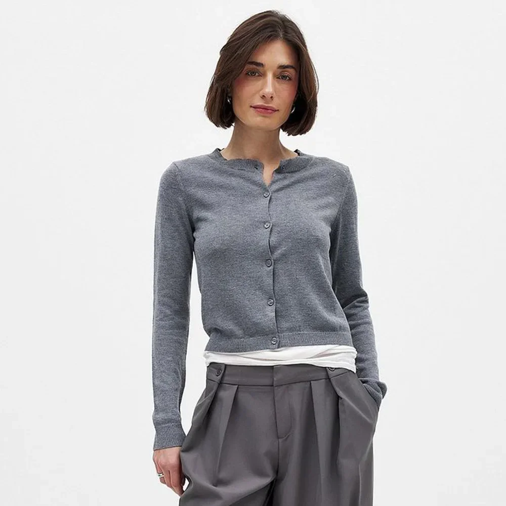 Camisa de base de malha fina feminina cor sólida base de malha cardigan 2025 outono nova camisola de pescoço redondo