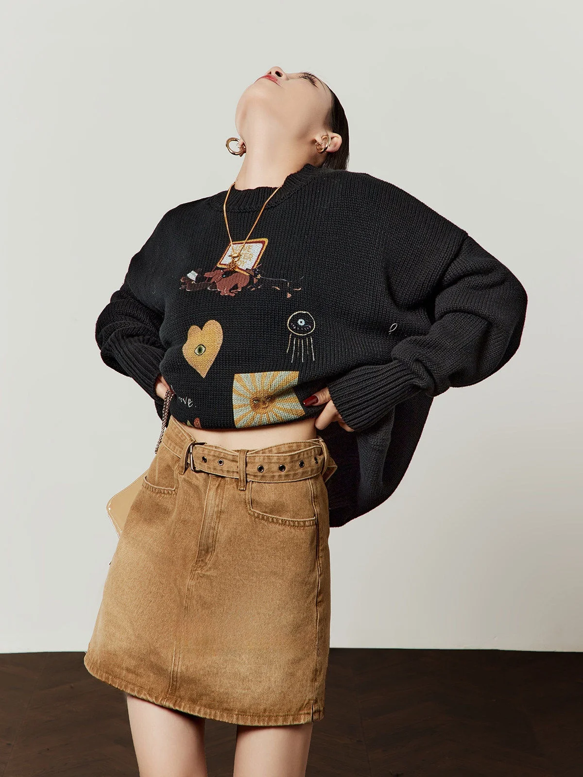 

Вязаный свободный свитер Bla для женщин, новинка весенней коллекции, с принтом, удобный топ от Zhou Li Wu, винтажный дизайн ручной работы