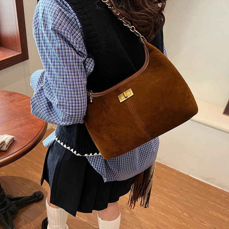 Bolsos de hombro con lentejuelas de Luna 2024, bolsos cruzados con personalidad concisa de estilo británico, bolsos de mano de estilo versátil y conciso ligero de tendencia