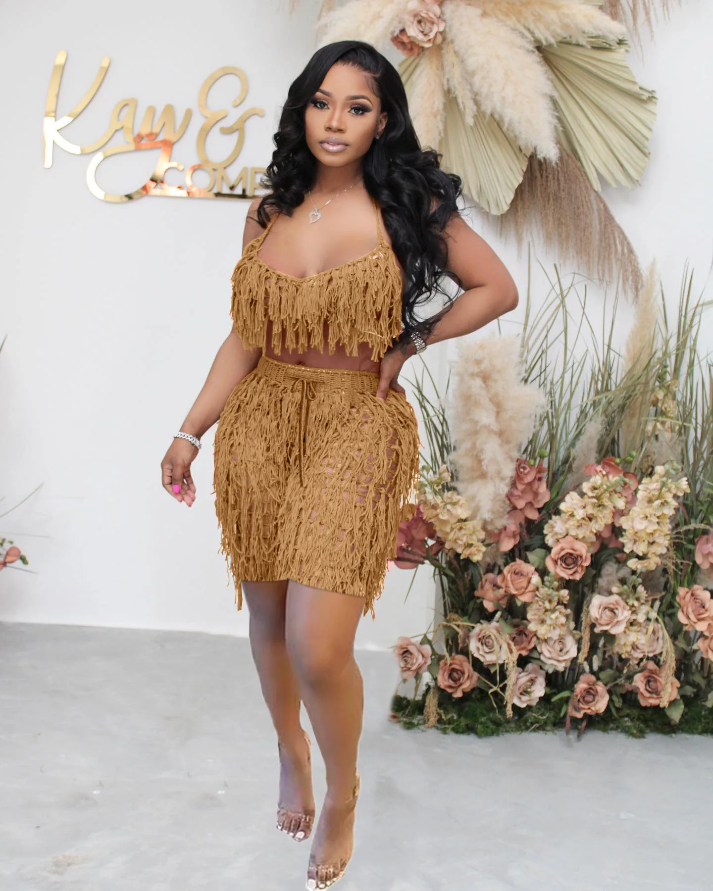 

Sexy Hollow Out Tassels Pants Two Piece Sets Women Halter Sleeveless Backless Crop Top + Short Pants Outfit Female Streetwear