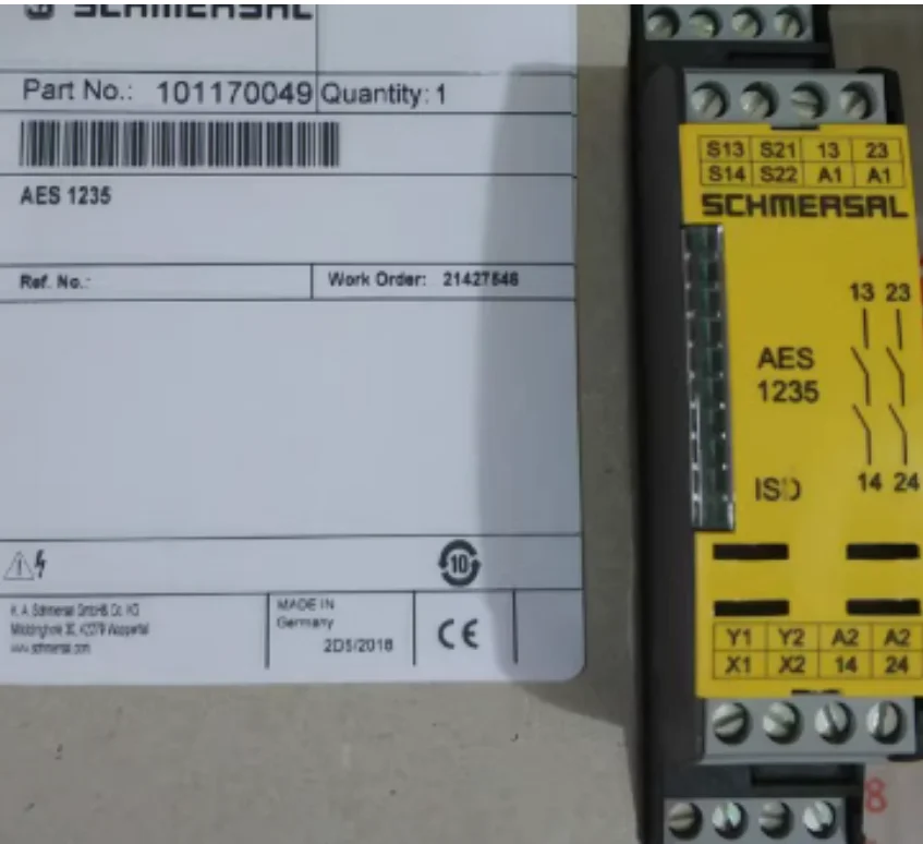 New original Schmersal safety relay AES 1235