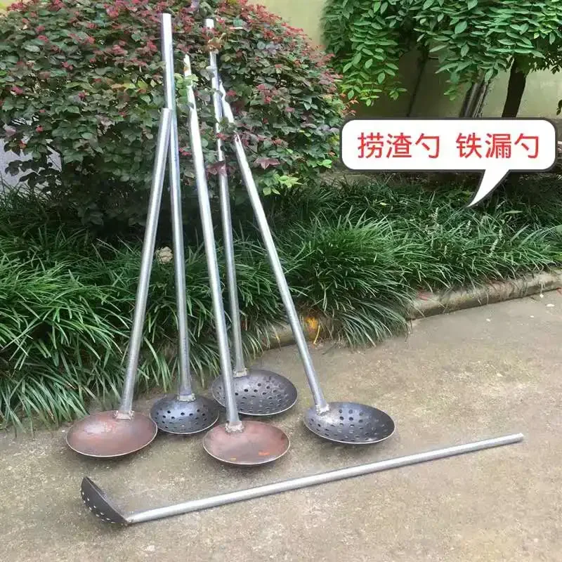 Thick steel plate, iron spoon, large colander, long handle, slag scoop, strainer, sewage sludge cleaning, soil digging and dun