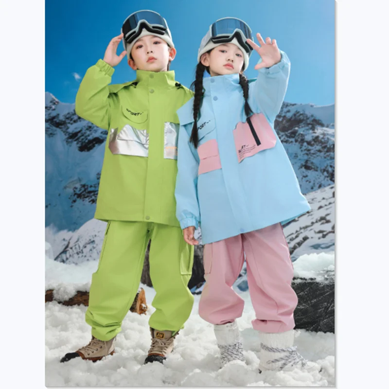 Abbigliamento da sci per bambini Vestito da assalto caldo a tre prove per ragazza da ragazzo Studenti Stormsuit Giacca da neve da viaggio all'aperto Pantaloni sportivi
