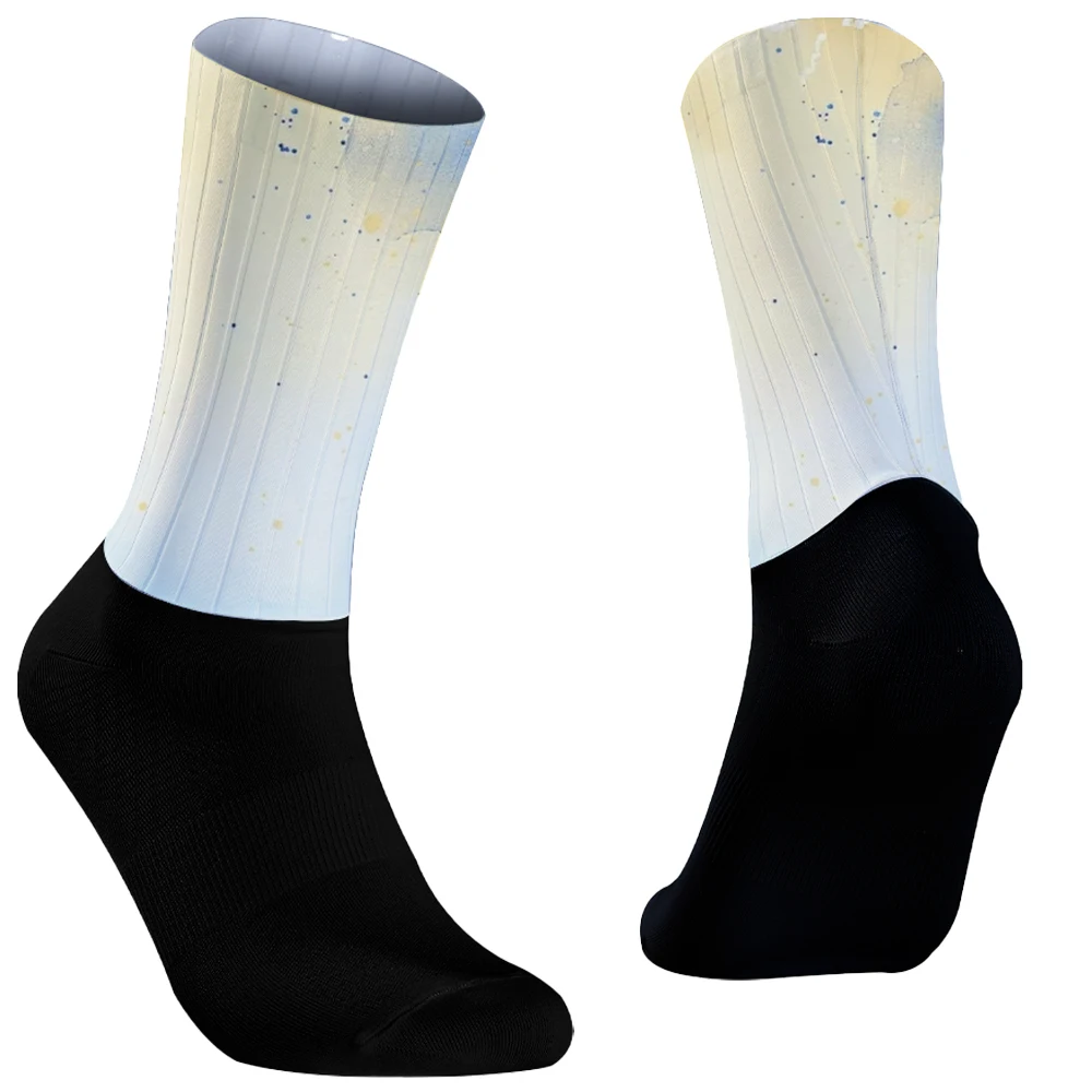 

New Breathable Bicycle Sock Outdoor Racing Running Socks Stripe Dot Cycling Socks Top Quality Professional Brand Sport
